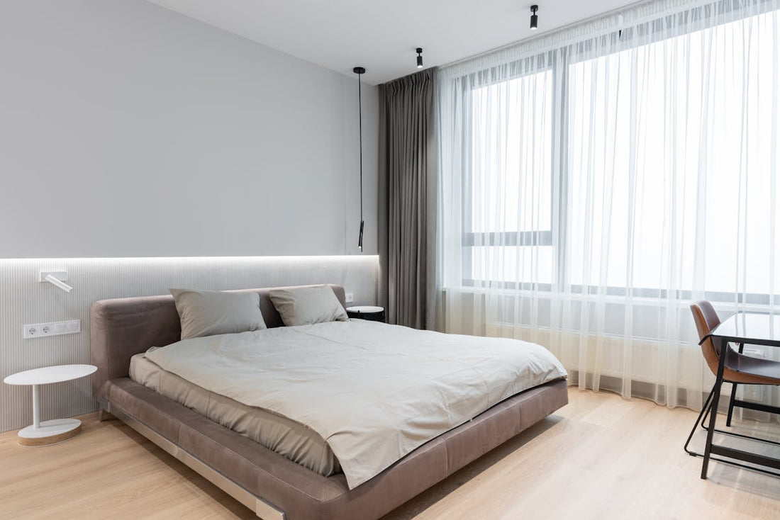 Mattress flipping and rotation guide