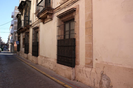 Paris Ontario Cobblestone Heritage Architecture - Mattress Miracle Brantford