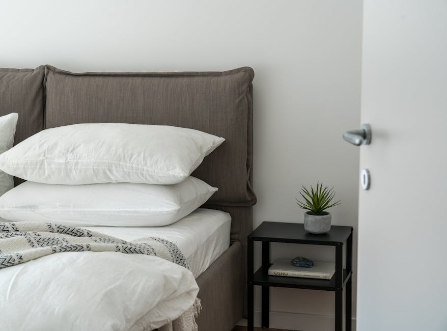 Pillow Sizes Guide: Standard, Queen and King - Mattress Miracle Brantford