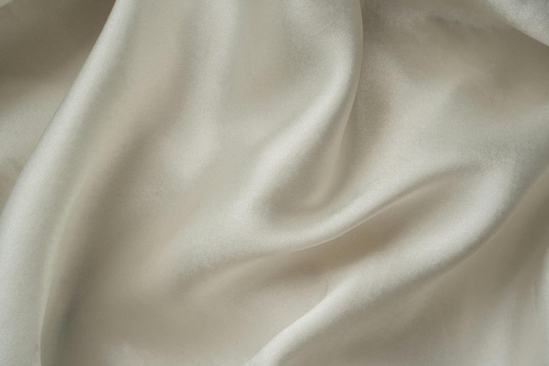 Silk Pillowcase Benefits: Hair, Skin, and Why Momme Matters