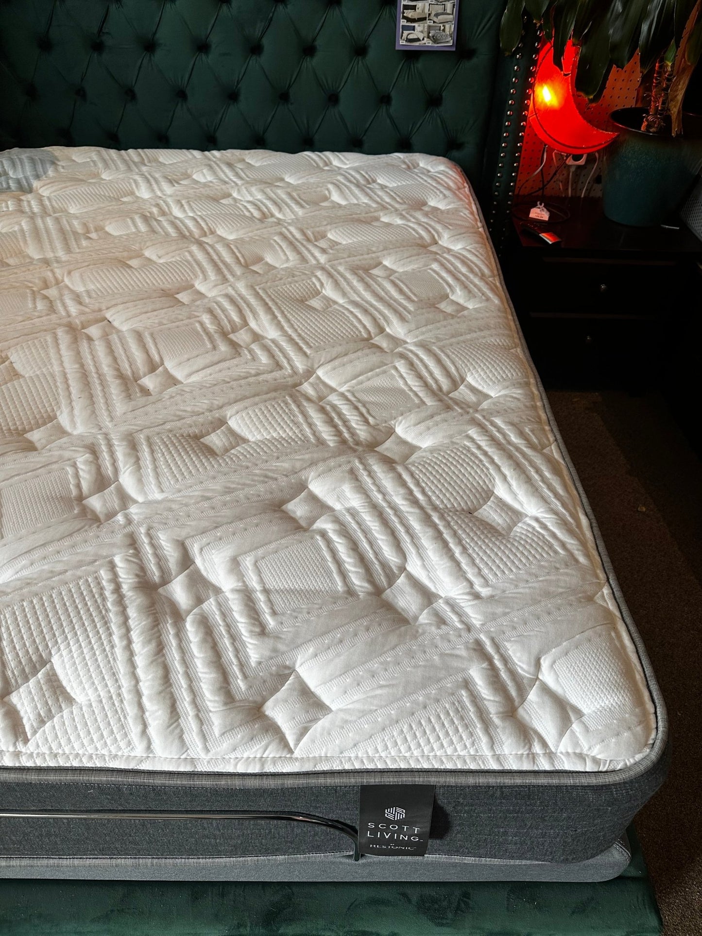 Anderson Mattress Firm by Scott Living - Mattress Miracle