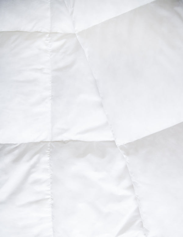 Cordoba duck down duvet corner detail 233TC - Mattress Miracle Brantford