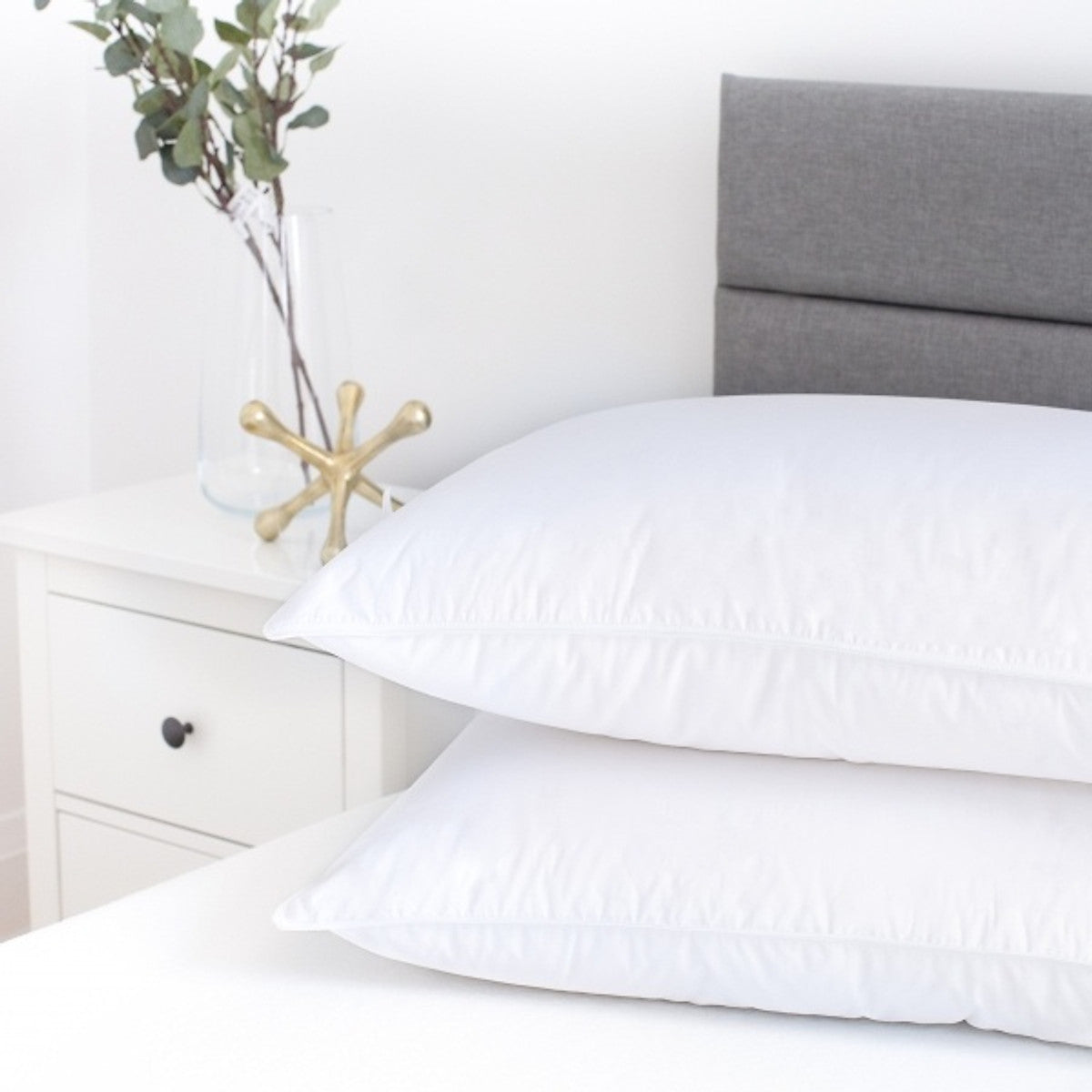 Vaasa 700TC White Goose Down Pillow | 600 Loft