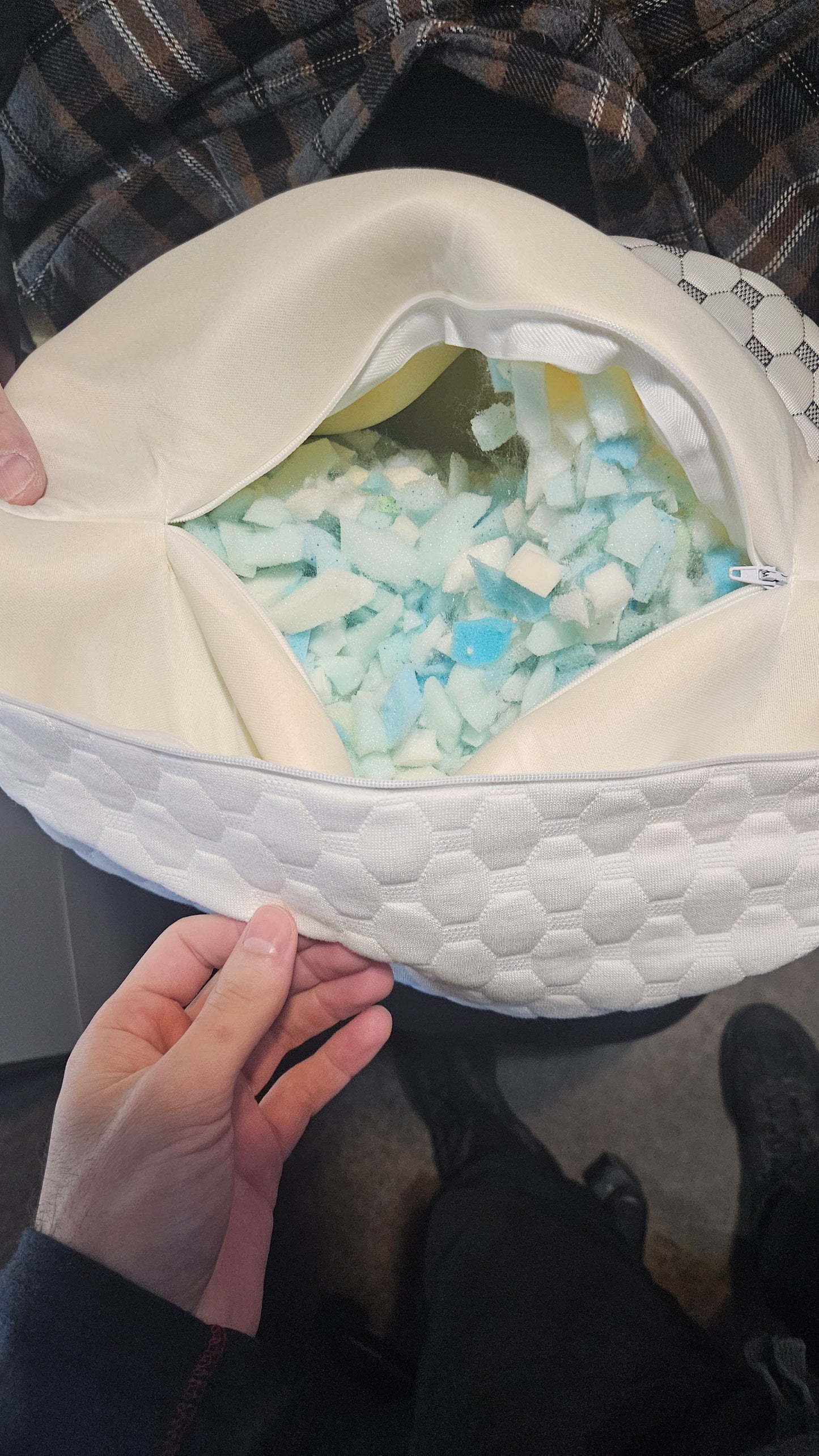 Paarizaat MyWonder Pillow Open Showing Shredded Memory Foam Fill - Mattress Miracle Brantford